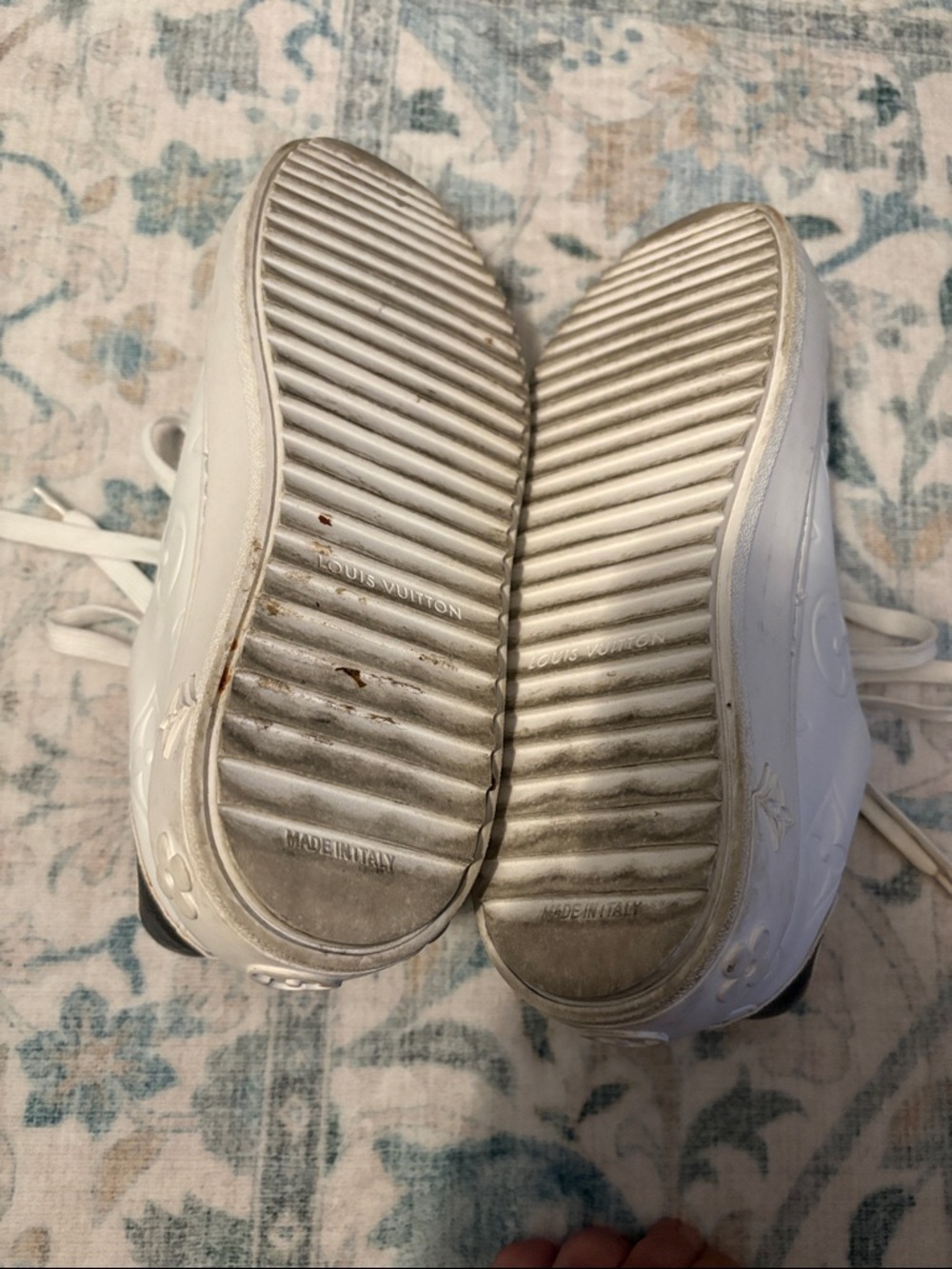 Louis Vuitton White Leather Monogram Sneakers with Brown Heel Tab - Picture 7 of 13